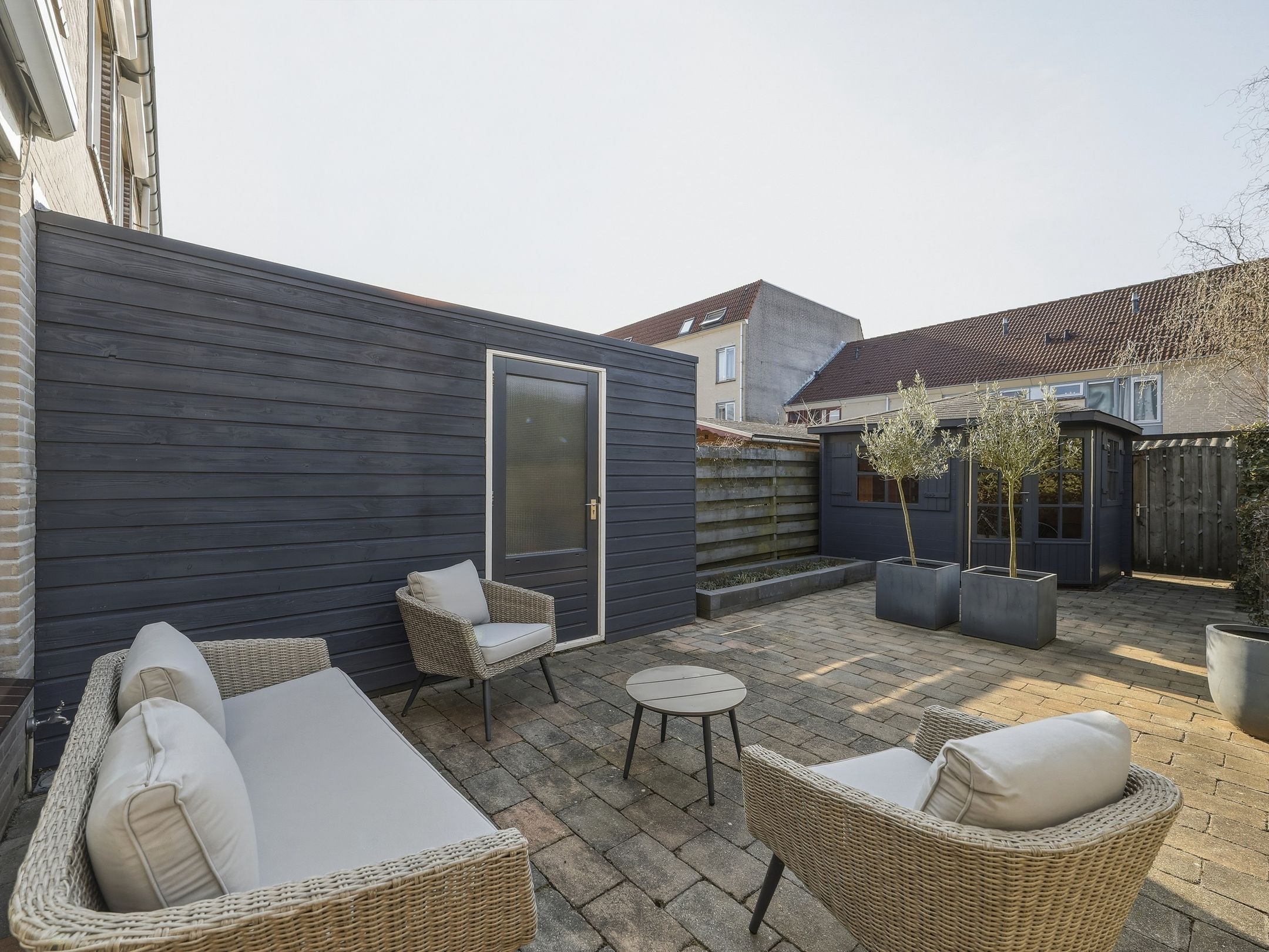 Spacious family home with 4 bedrooms and sunny southwest garden in Zutphen — 24