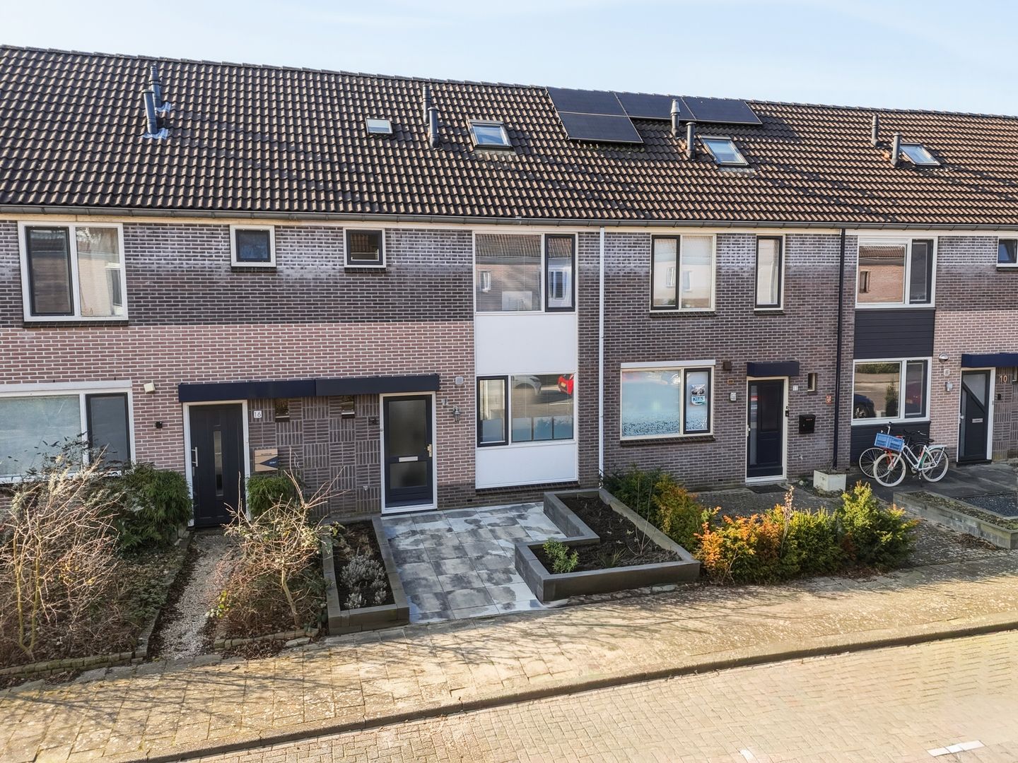 Spacious family home with 4 bedrooms and sunny southwest garden in Zutphen — 28