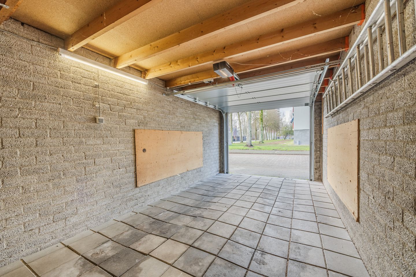 Photo 35 of Mahlerstraat 25