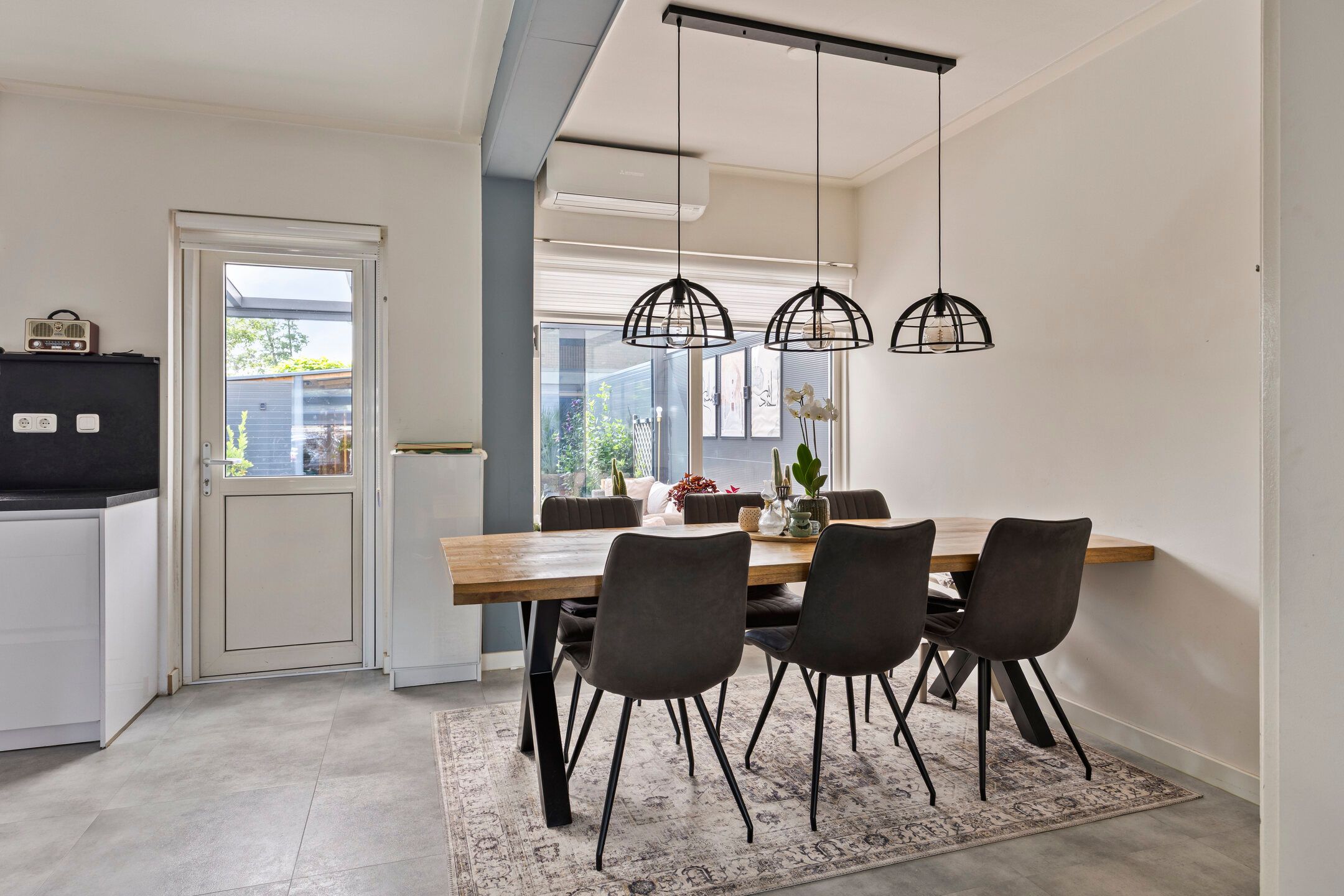Spacious terraced house with conservatory and sunny backyard in Goor — 9