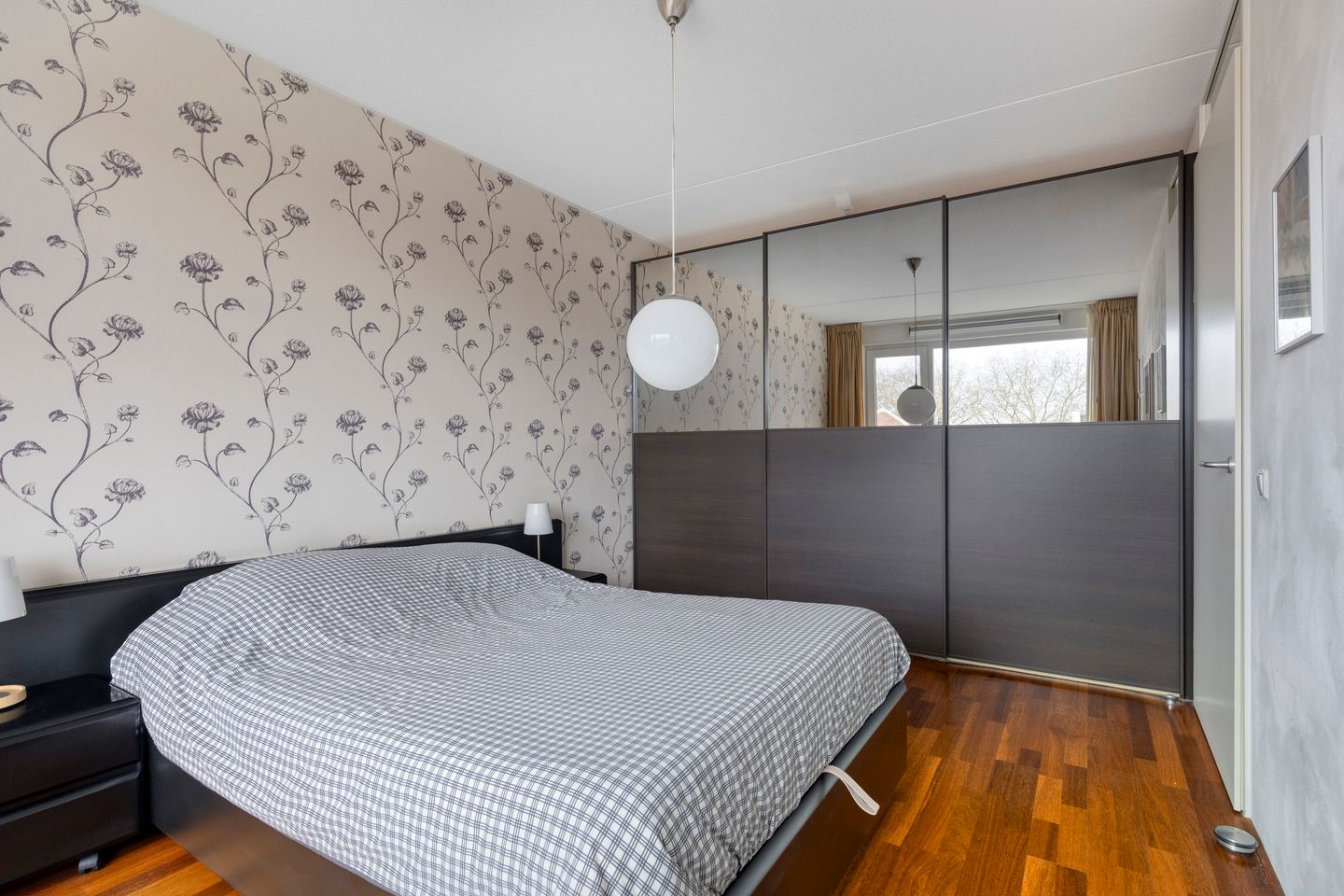 Spacious Top Floor Apartment with Sunny Roof Terrace in Belcrum — 18