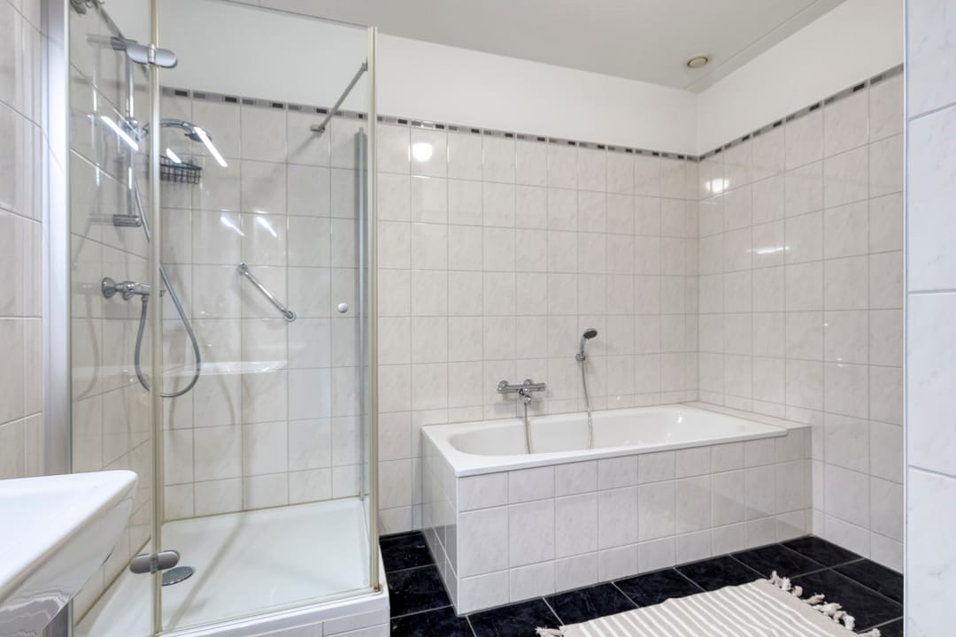Spacious Top Floor Apartment with Sunny Roof Terrace in Belcrum — 22