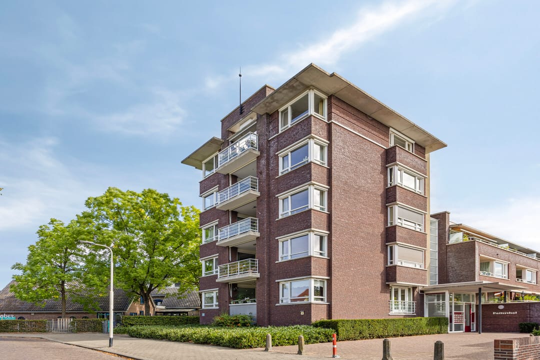 Spacious Top Floor Apartment with Sunny Roof Terrace in Belcrum — 31