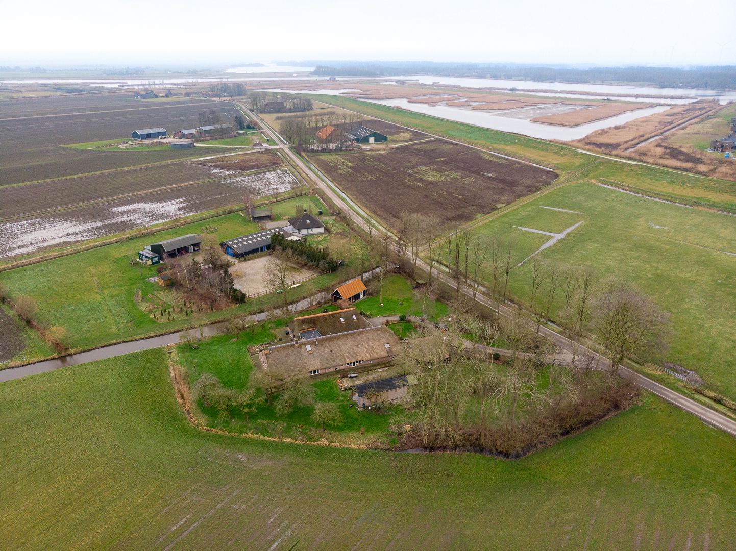 Photo 51 of Buitendijksweg 10-B