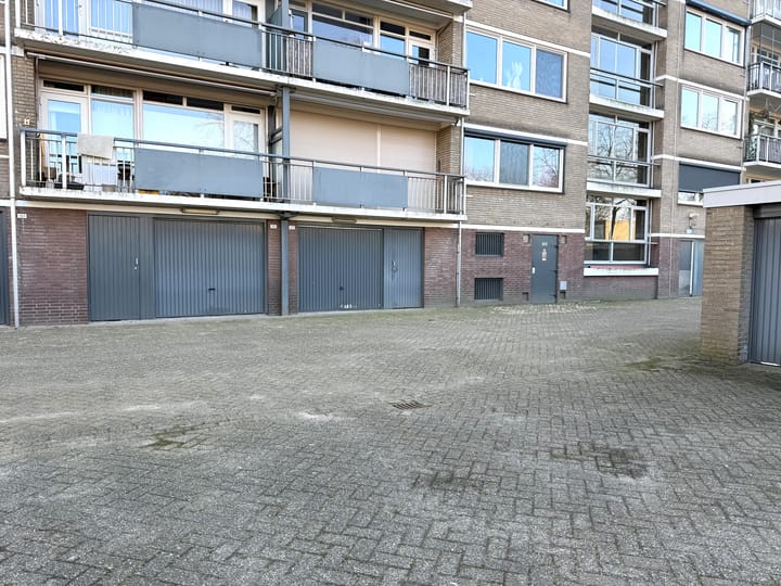 Photo 2 of Hobokenstraat 155