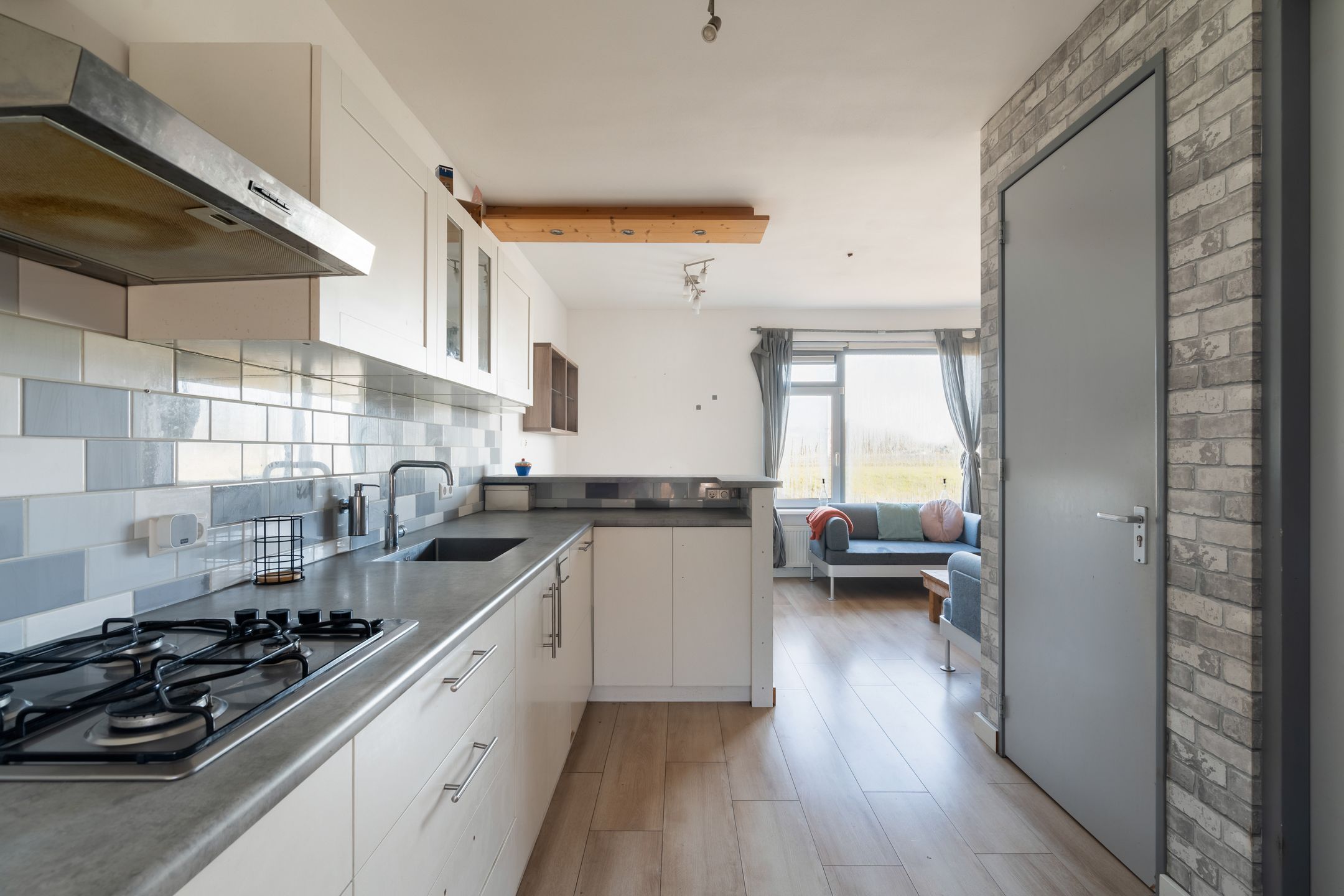 Foto 12 van Leeweg 4