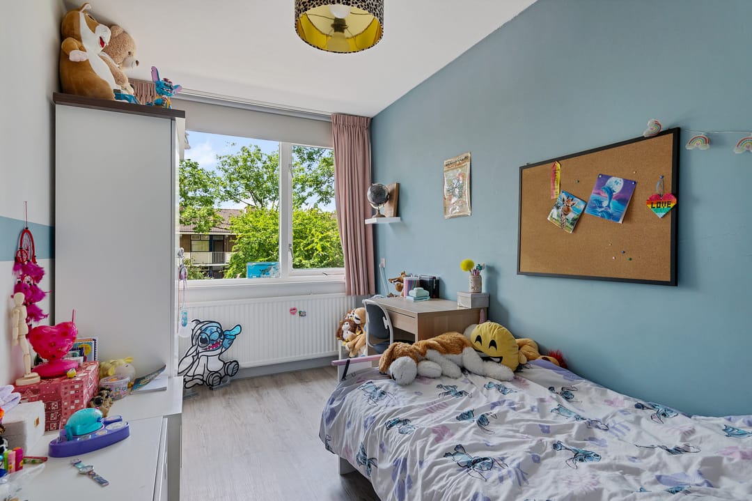 Eye-catching corner house on 260 m² plot with luxury veranda — 20
