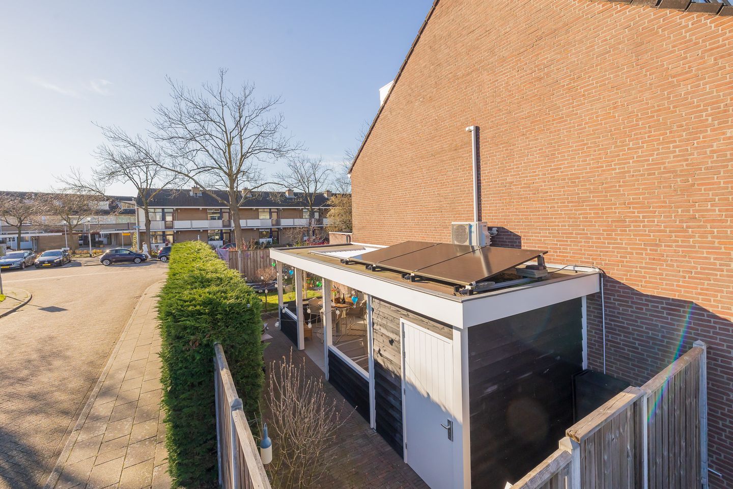 Eye-catching corner house on 260 m² plot with luxury veranda — 32