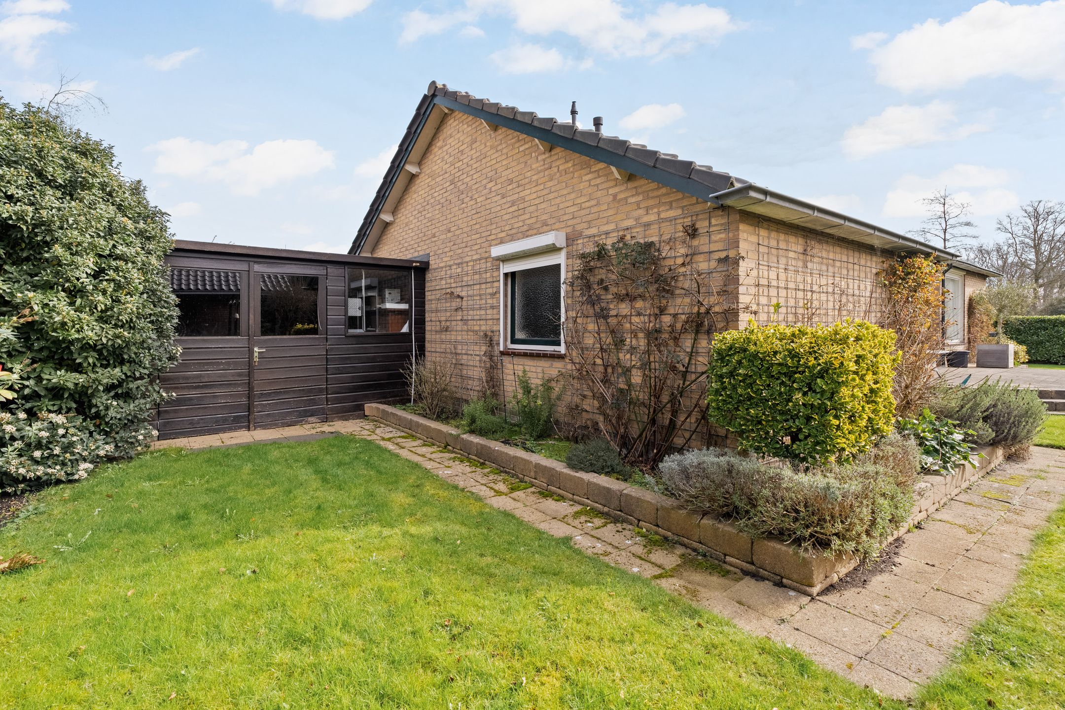 Spacious Detached Bungalow with Large Garden in Noordwijk — 16