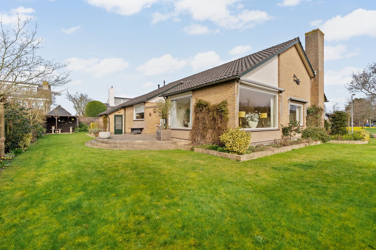 Spacious Detached Bungalow with Large Garden in Noordwijk — 17