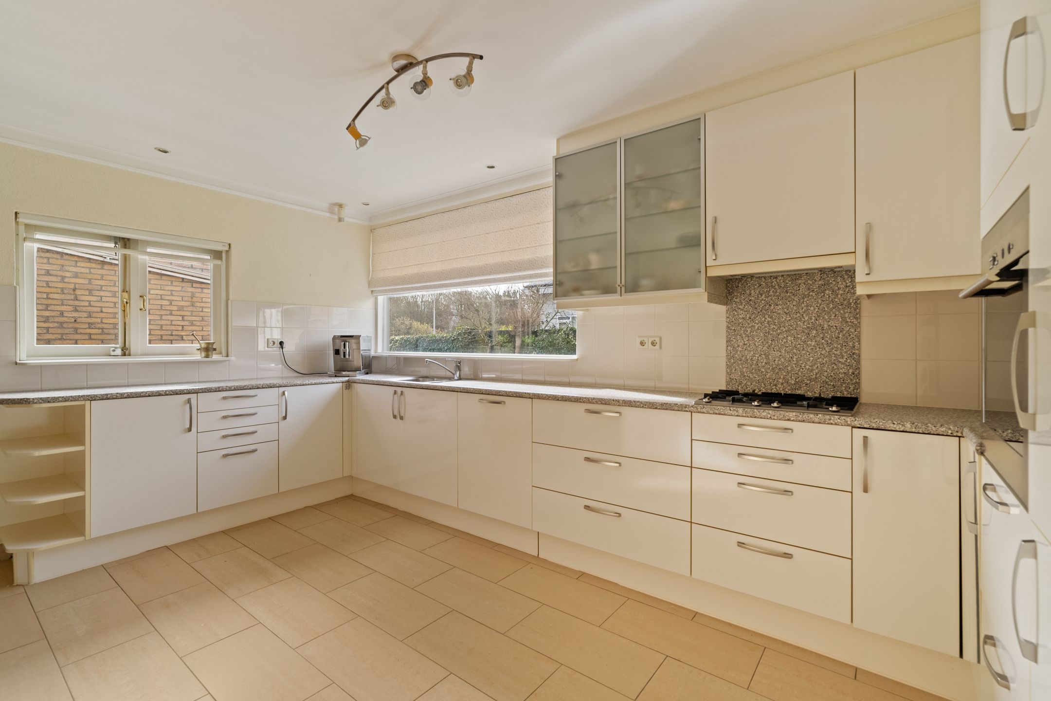 Spacious Detached Bungalow with Large Garden in Noordwijk — 19