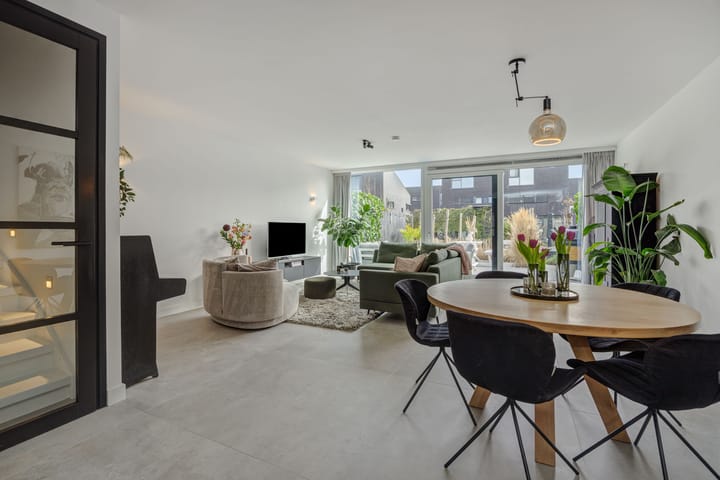 Photo 2 of De Brigantijn 14