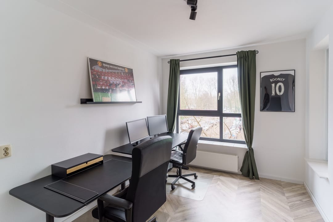 Modern 3-room apartment with lift and balcony in Delft — 16