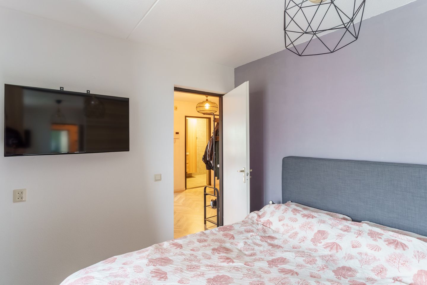 Modern 3-room apartment with lift and balcony in Delft — 20