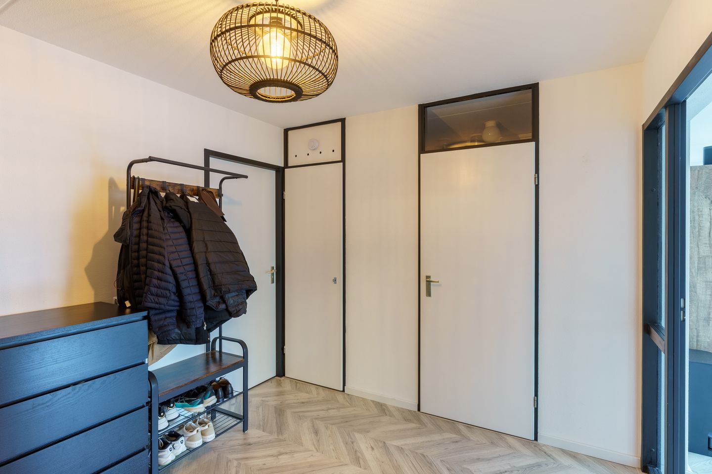 Modern 3-room apartment with lift and balcony in Delft — 19