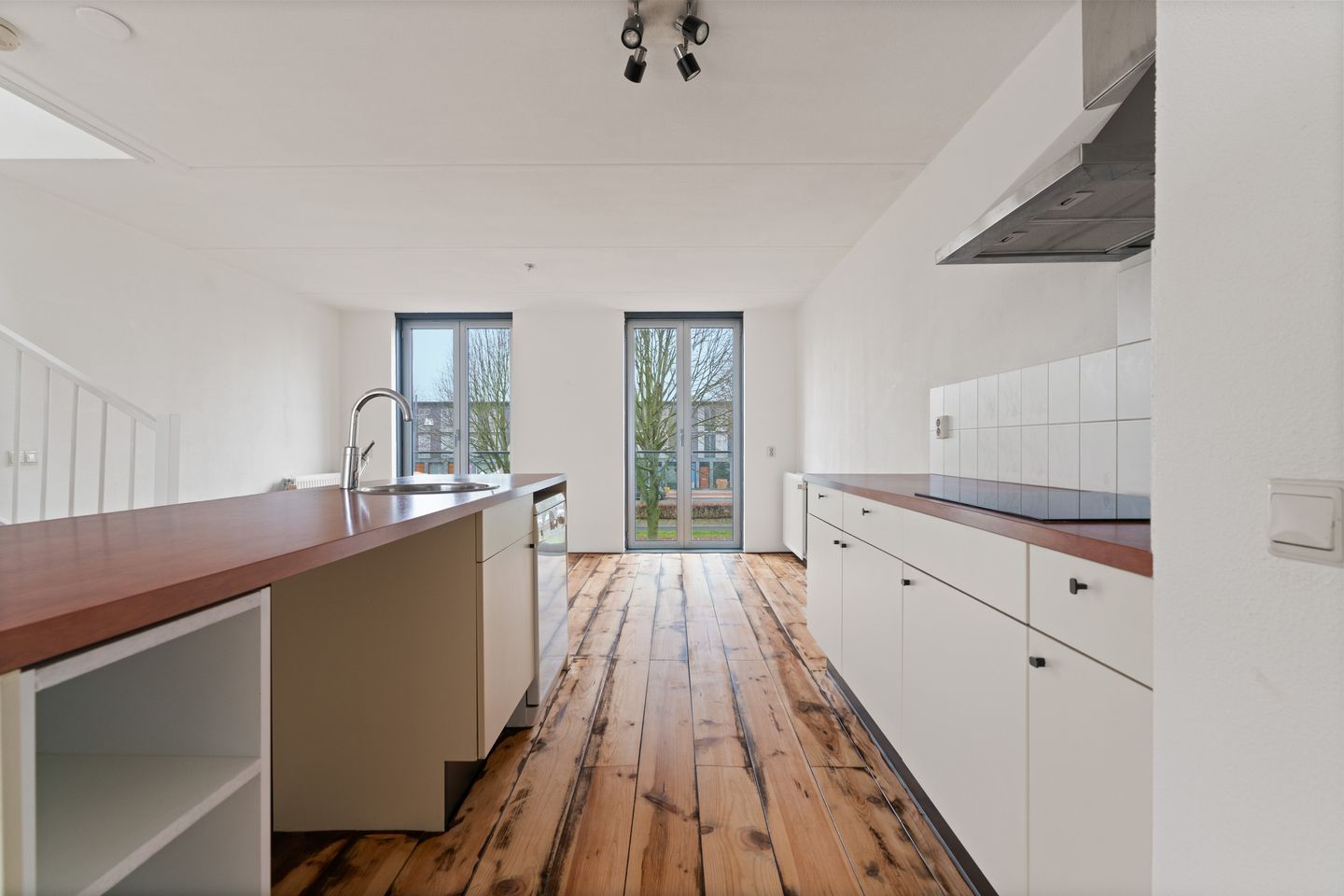 Photo 20 of Vrouwe Udasingel 236