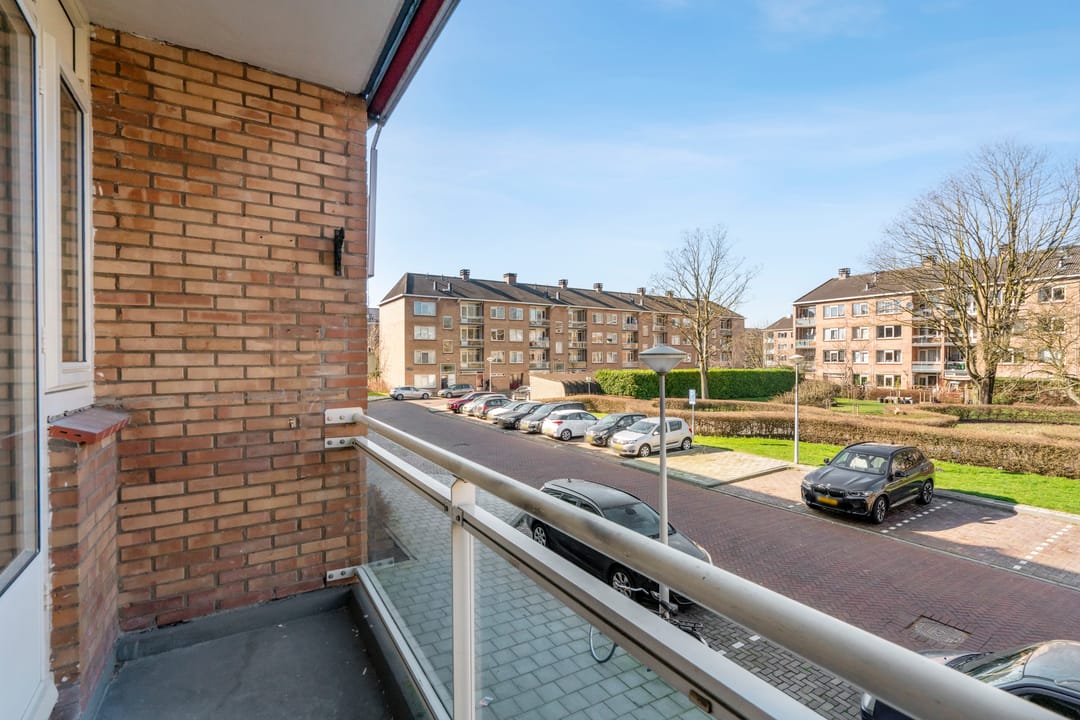 Photo 16 of Beemsterstraat 438