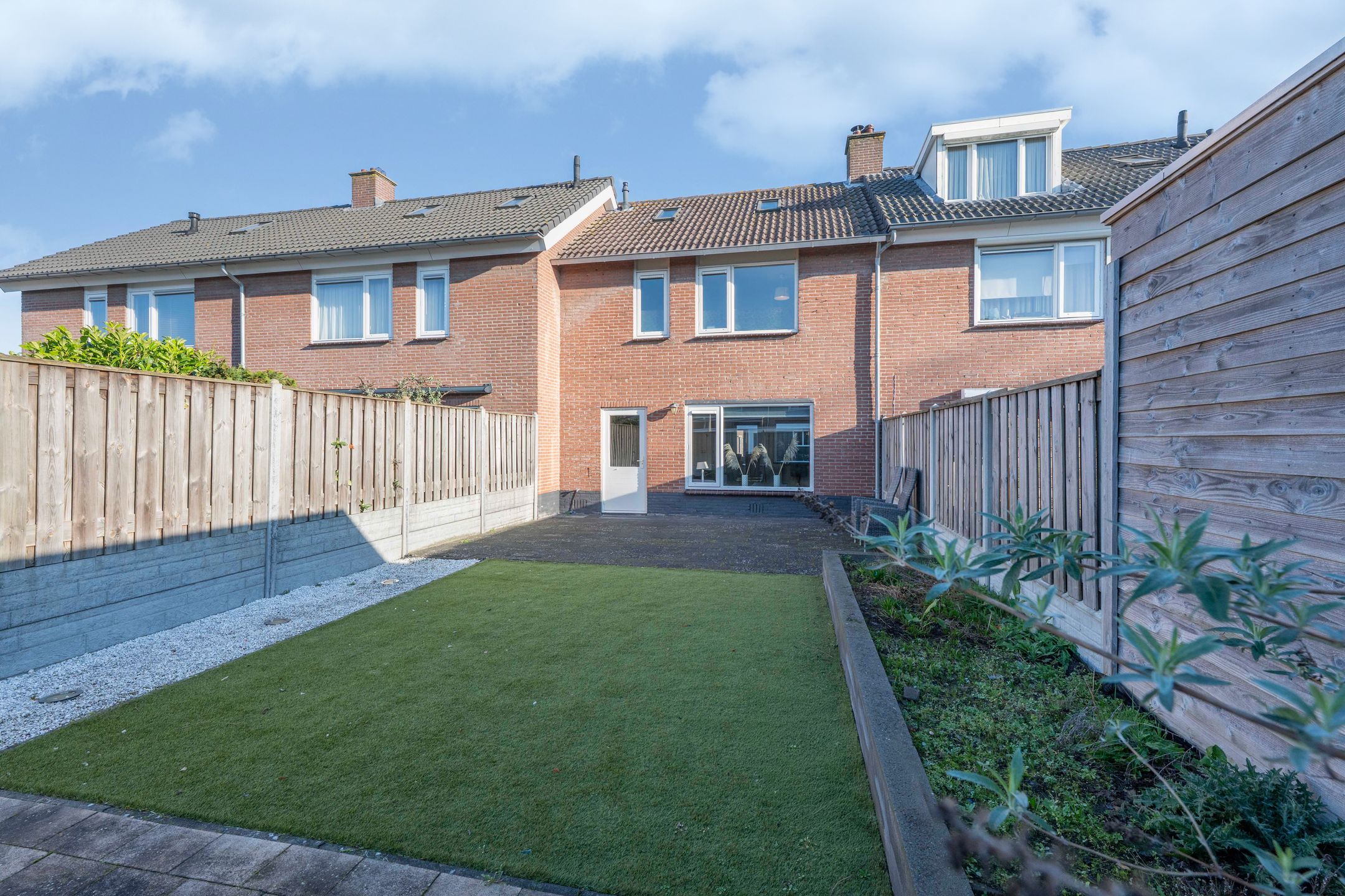 Foto 21 van Meidoornlaan 27