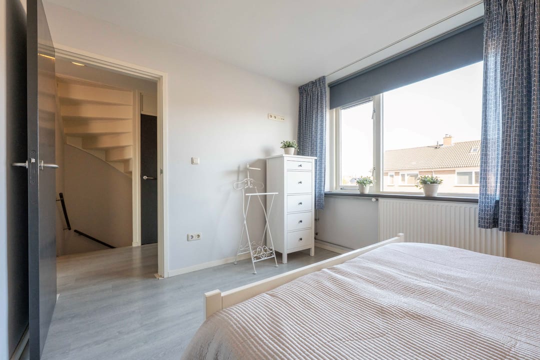 Foto 28 van Meidoornlaan 27