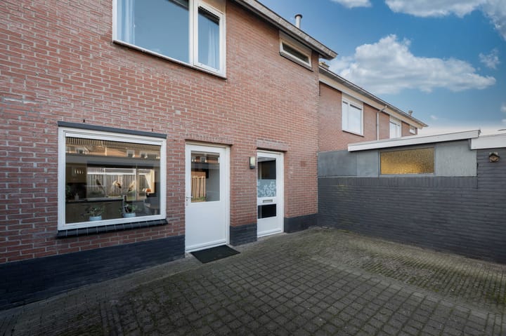 Photo 3 of Meidoornlaan 27