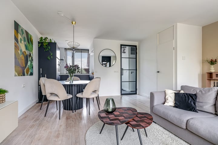 Photo 2 of Schoutstraat 17