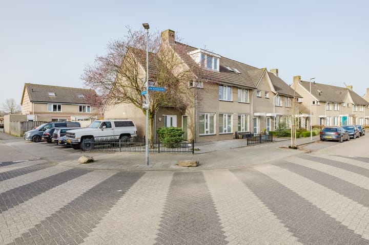 Foto 2 van de Lentenier 1