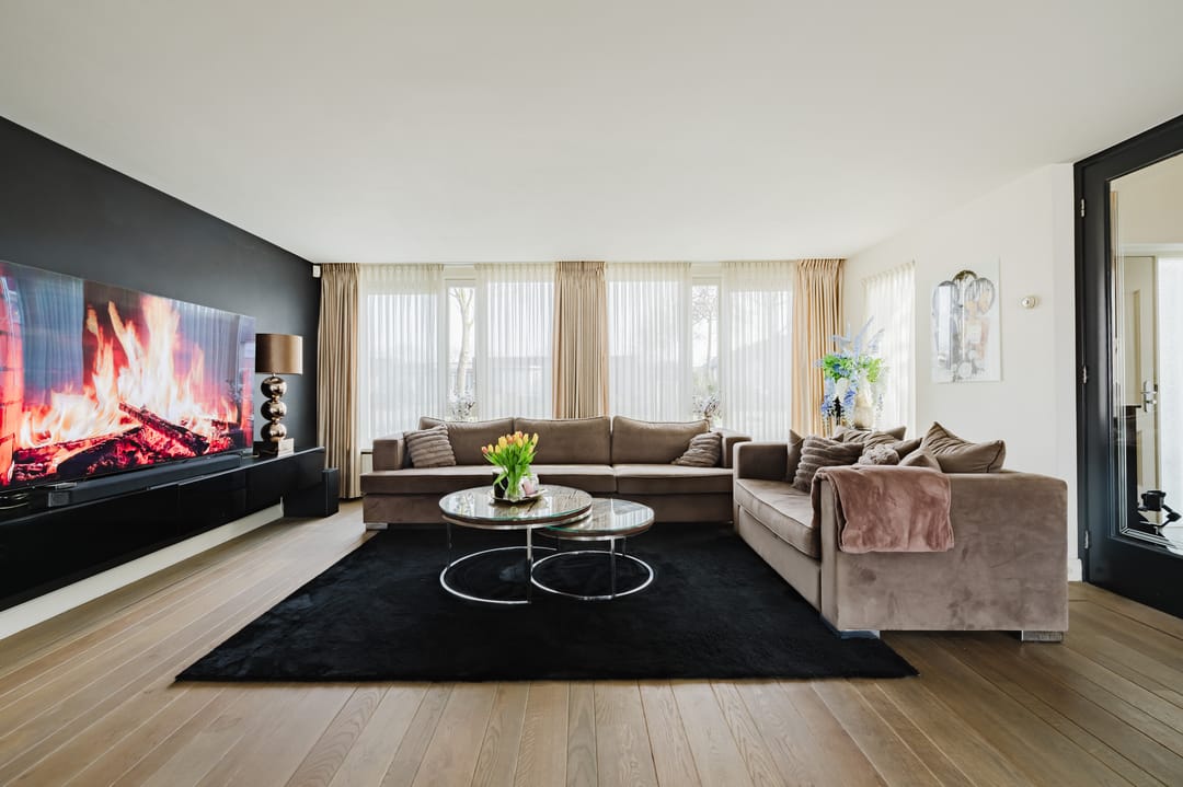 Surprisingly spacious corner house with 4 bedrooms and 2 bathrooms in Valkenswaard — 12