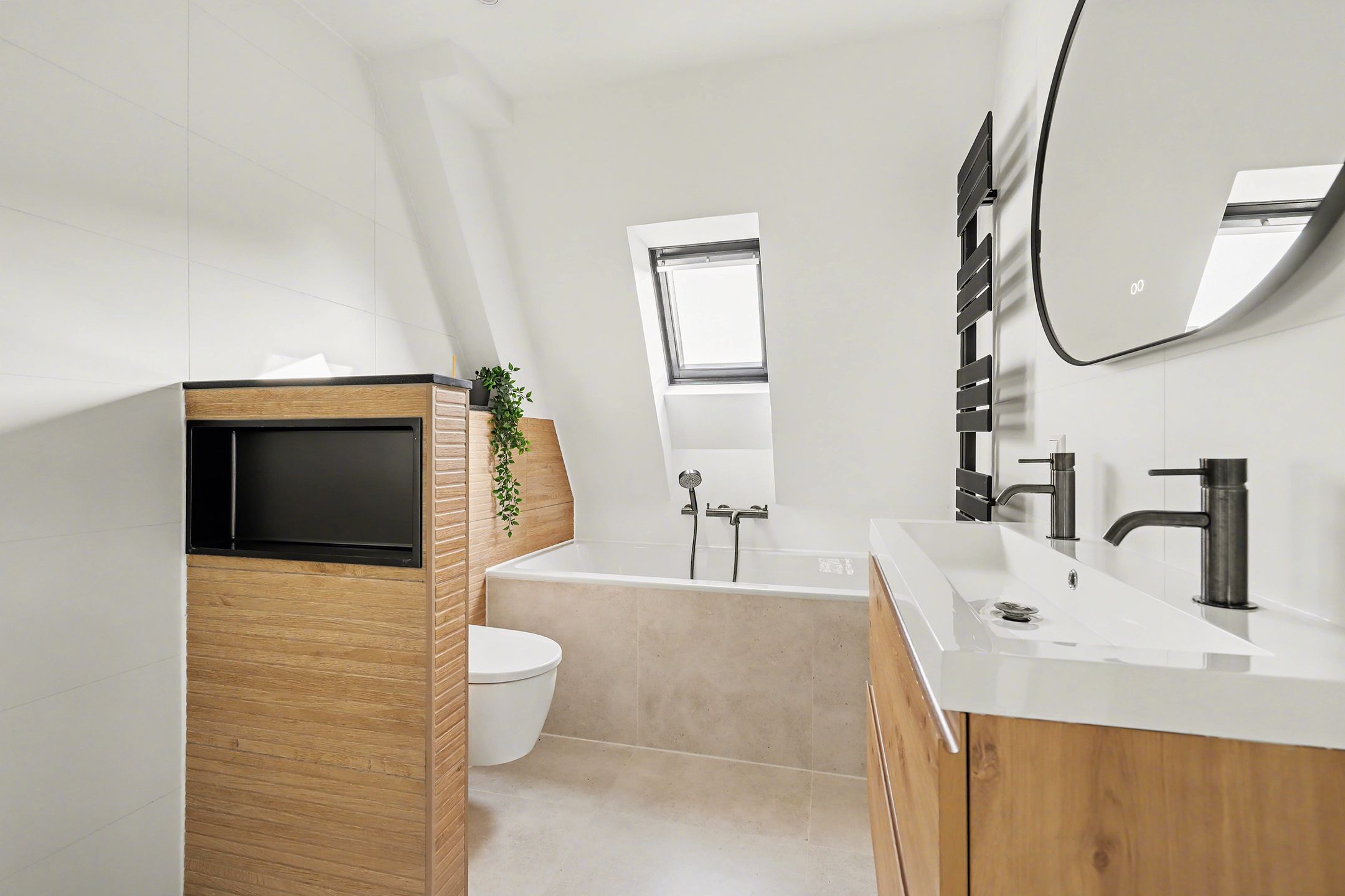 Photo 3 of Aalburgstraat 88