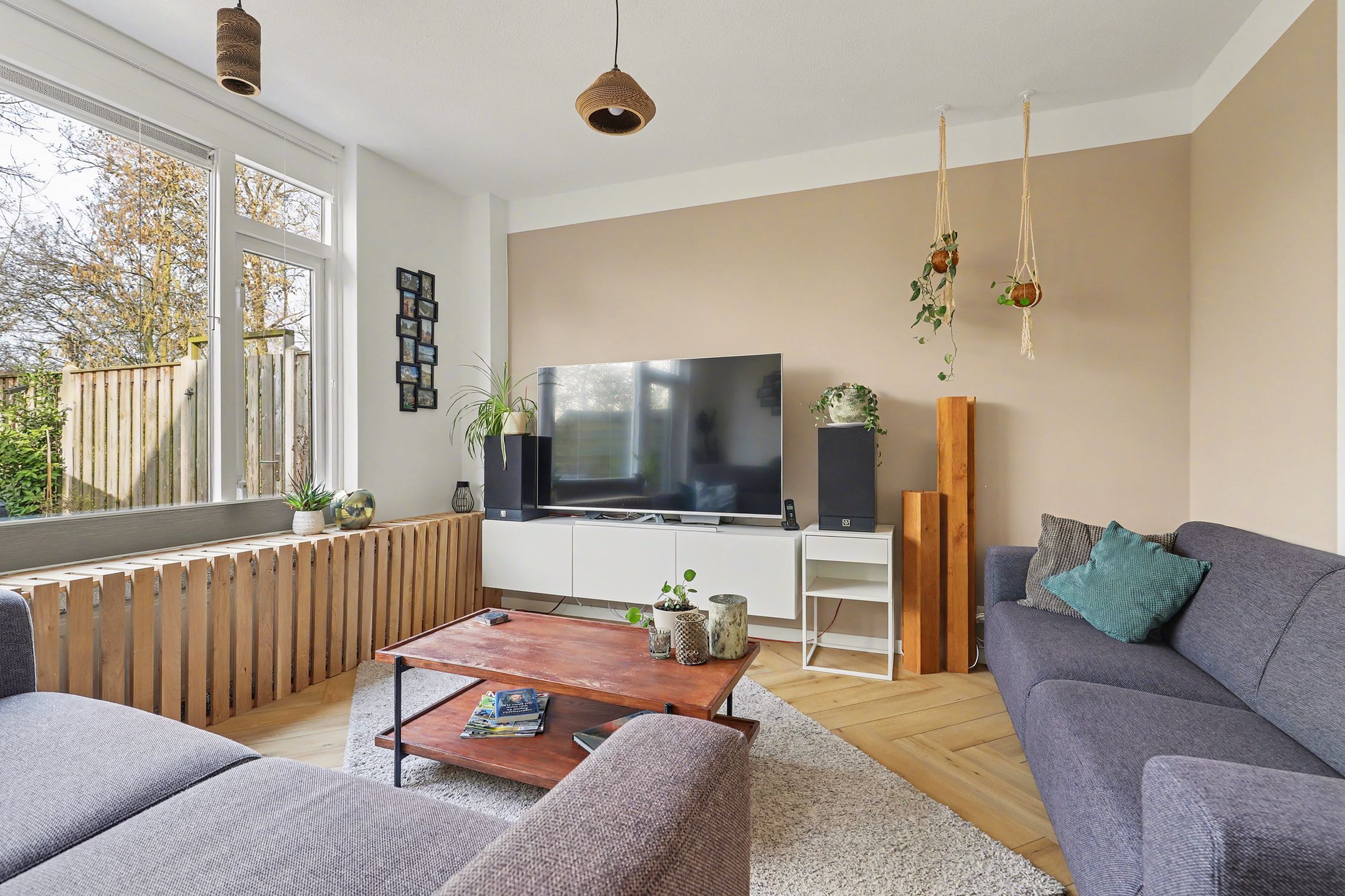 Photo 6 of Aalburgstraat 88