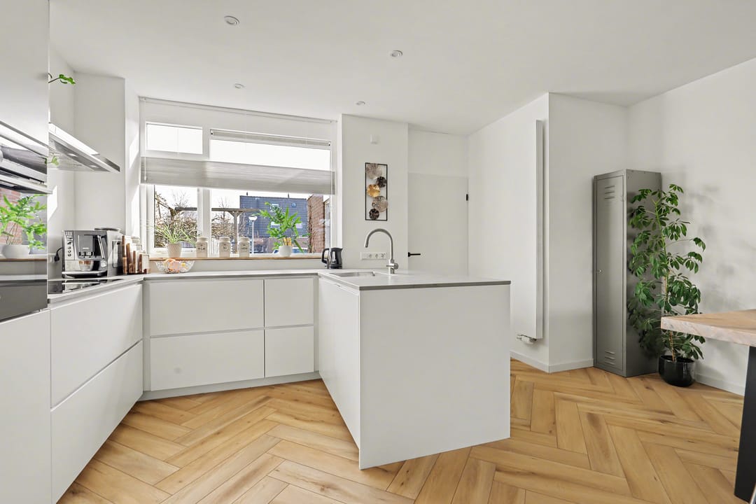 Photo 11 of Aalburgstraat 88