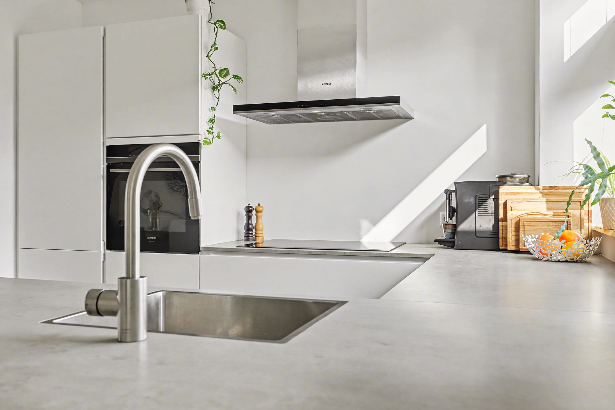 Photo 12 of Aalburgstraat 88