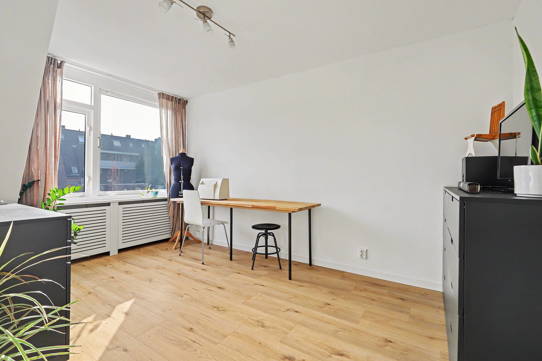 Photo 21 of Aalburgstraat 88