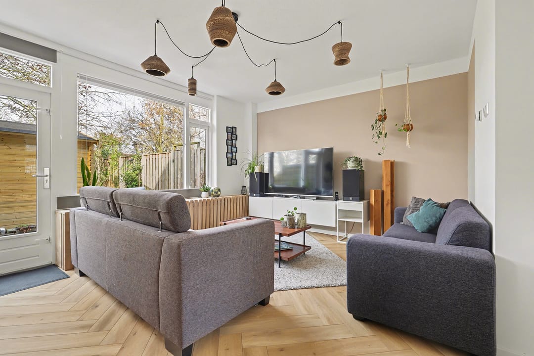 Photo 7 of Aalburgstraat 88