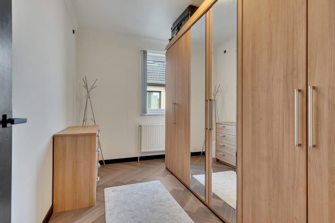 Move-in ready 3-bedroom apartment in the center of Lanaken with balcony — 16