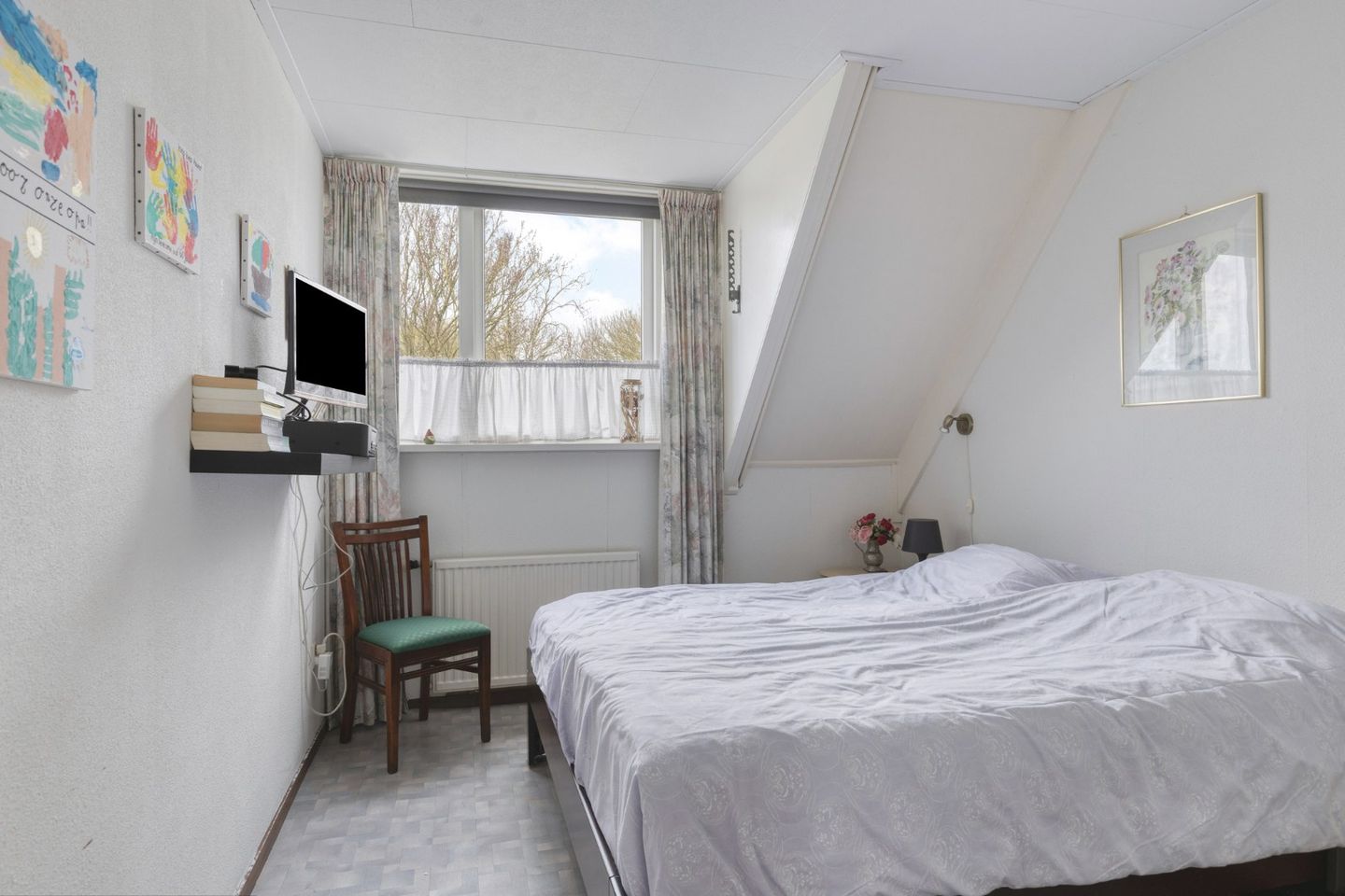 Semi-detached family home with garage in Enter — 20