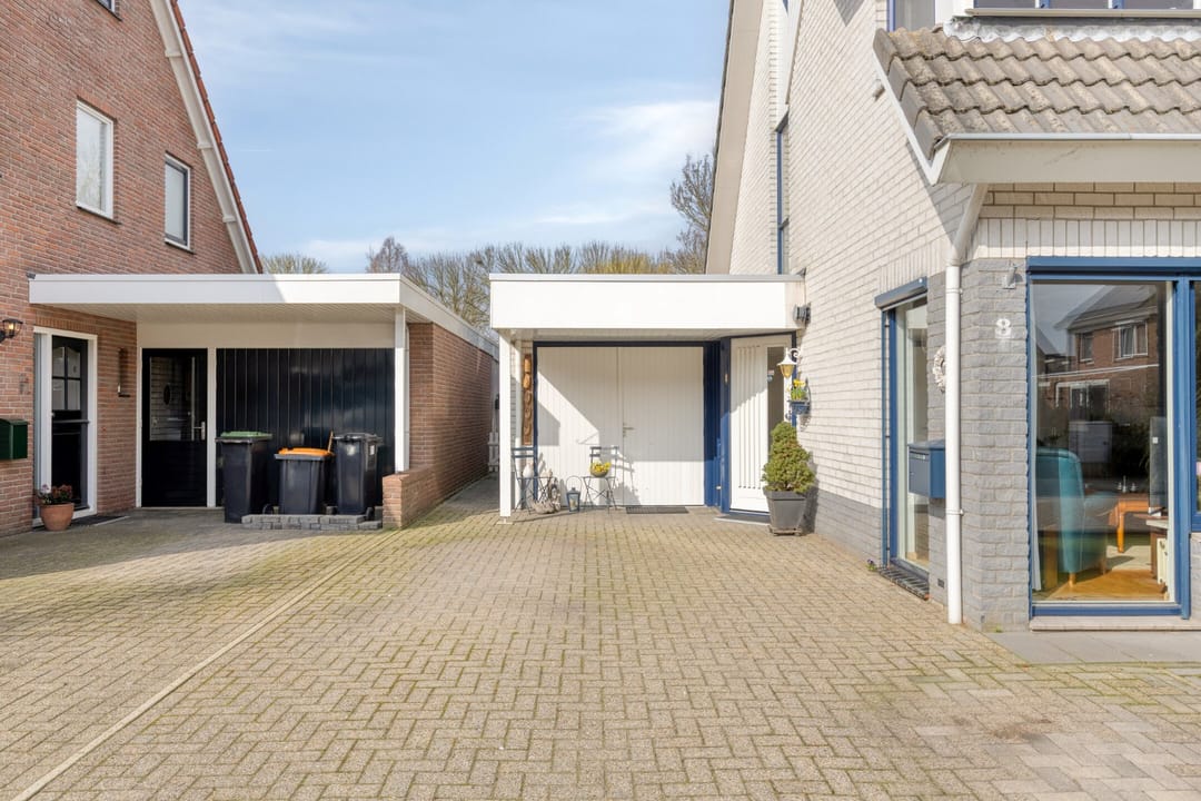 Semi-detached family home with garage in Enter — 28