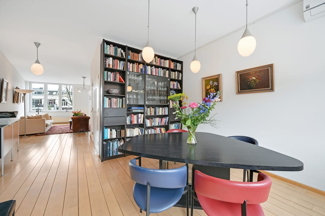 Spacious City Villa on the Singel with Private Parking — 26