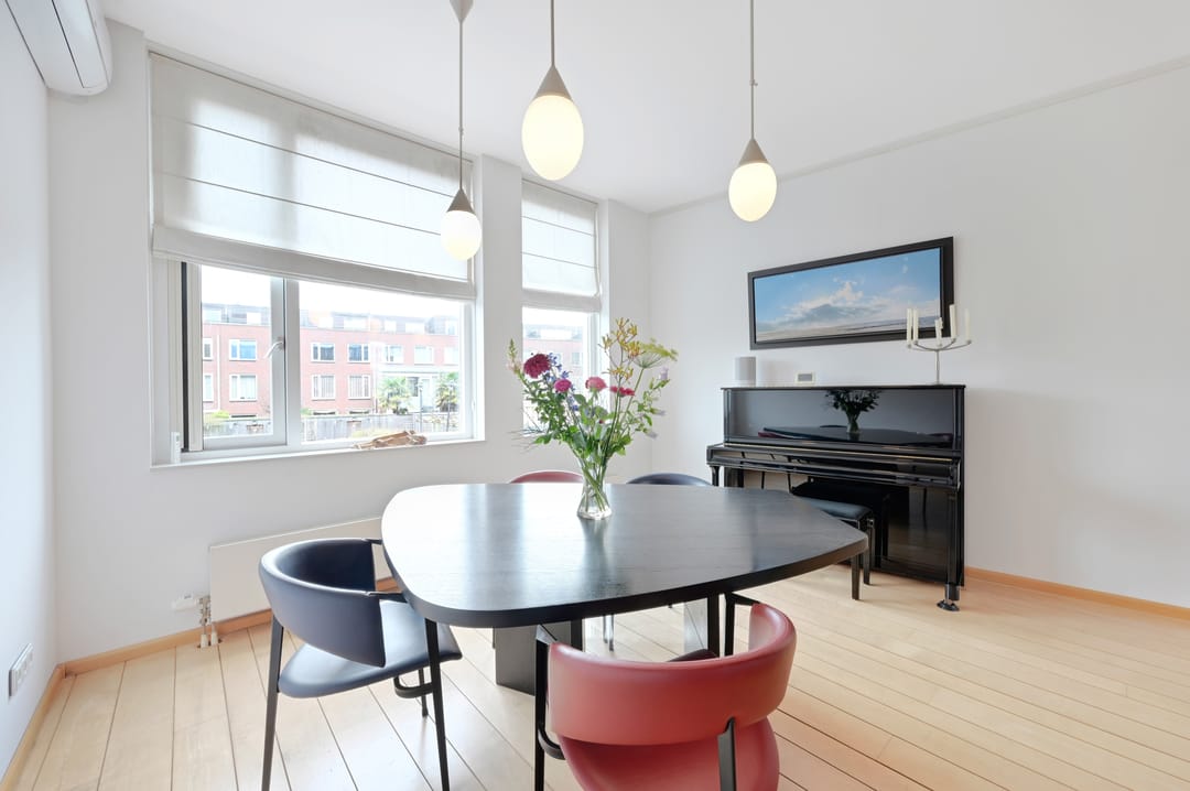 Spacious City Villa on the Singel with Private Parking — 25