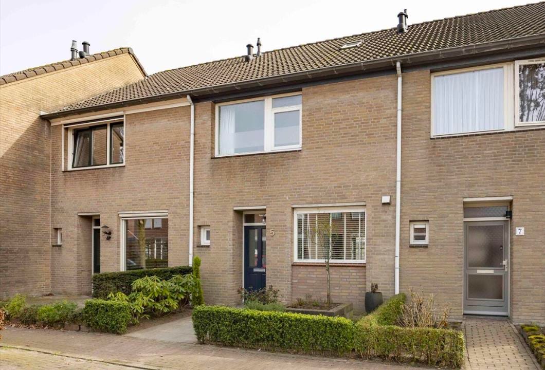 Photo 1 of Burg. Van den Oeverstraat 5