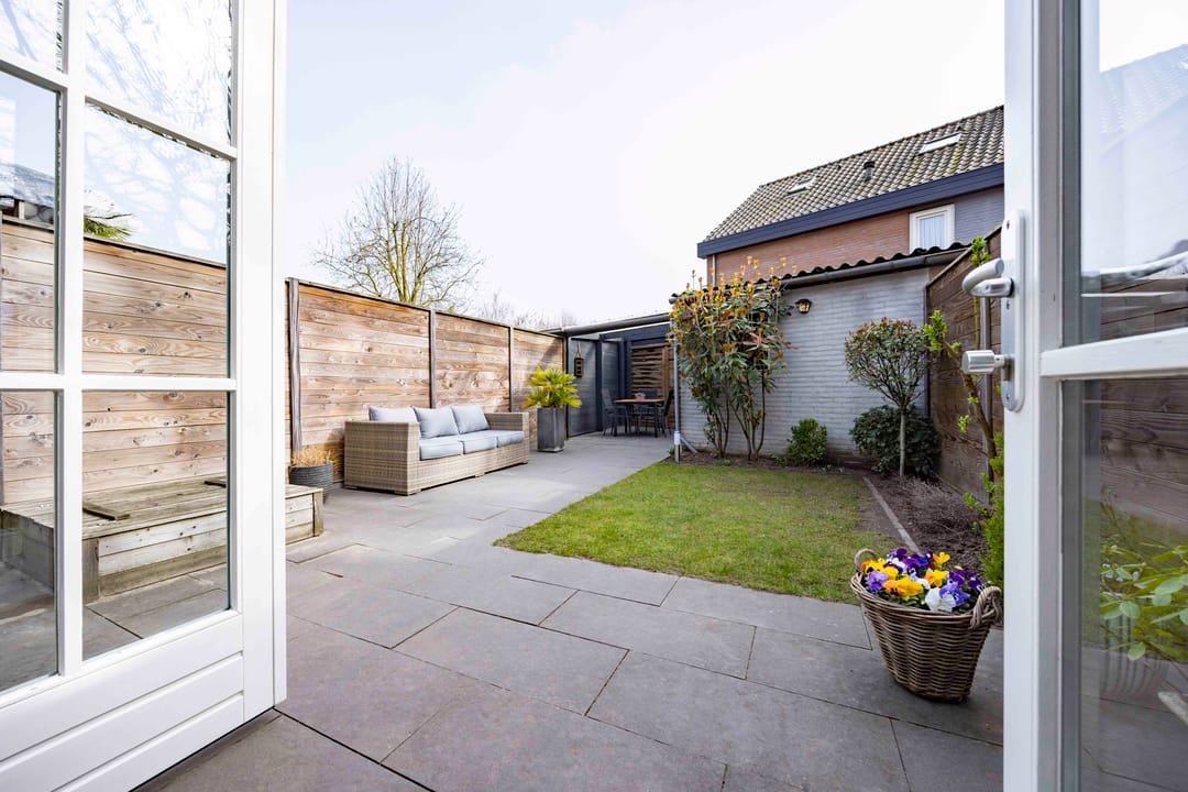 Photo 17 of Burg. Van den Oeverstraat 5