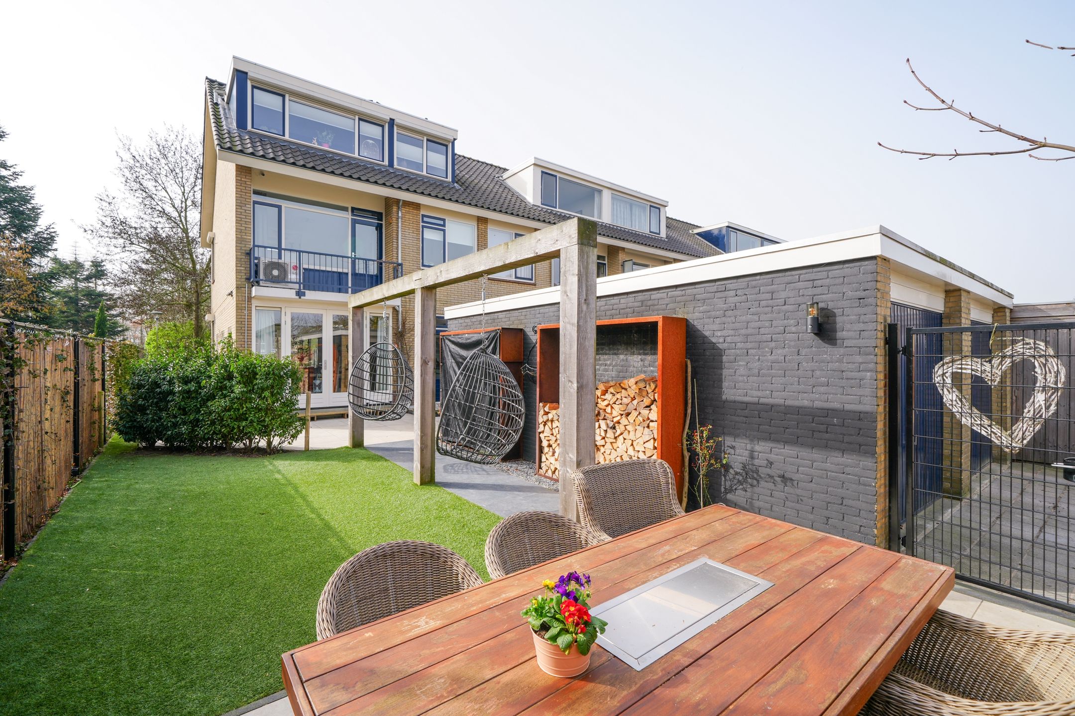 Buying a house in The Netherlands., Vondellaan 23