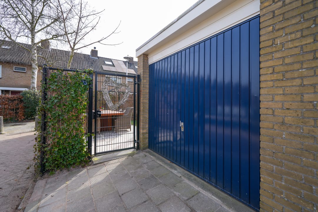 Spacious corner house with garage and energy label A in Alblasserdam — 46