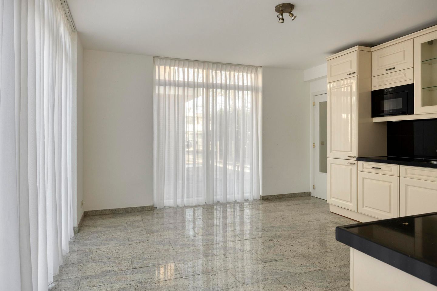 Photo 10 of Mahatma Gandhistraat 88-B