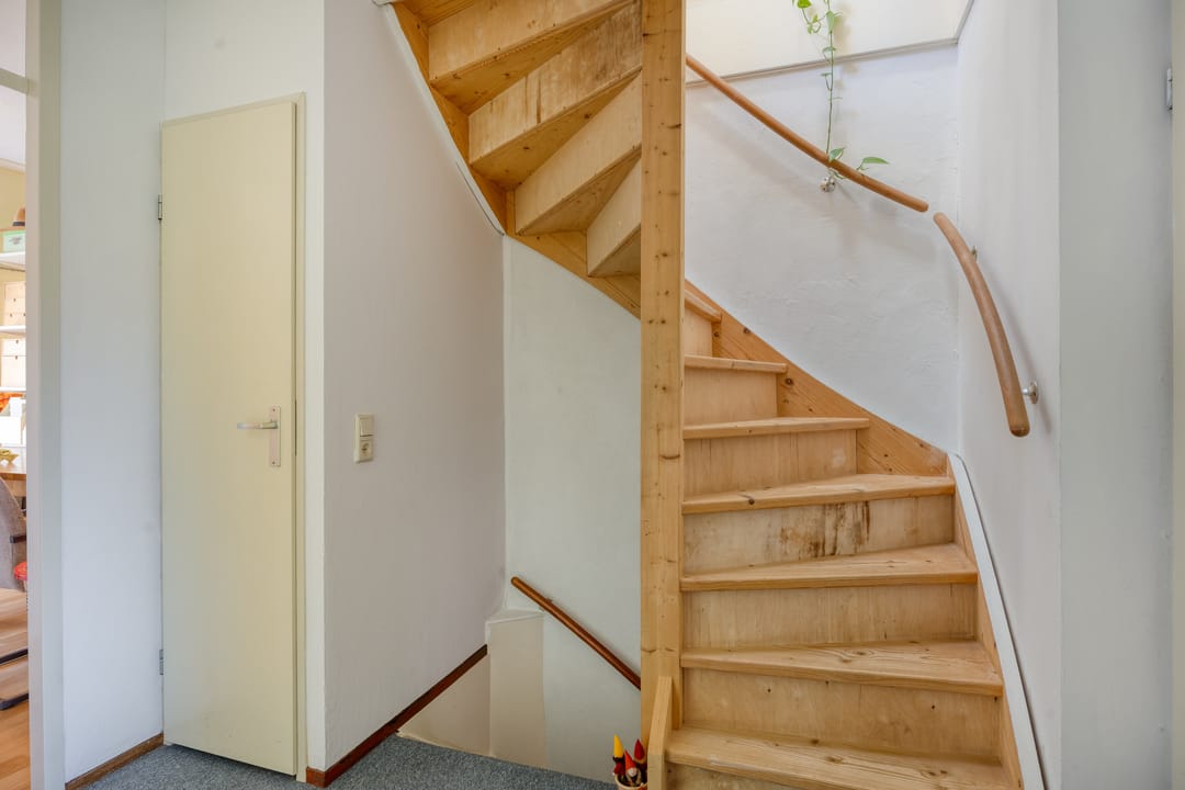 Spacious 6-room family home with sunny balcony in Zoetermeer Noordhove — 26