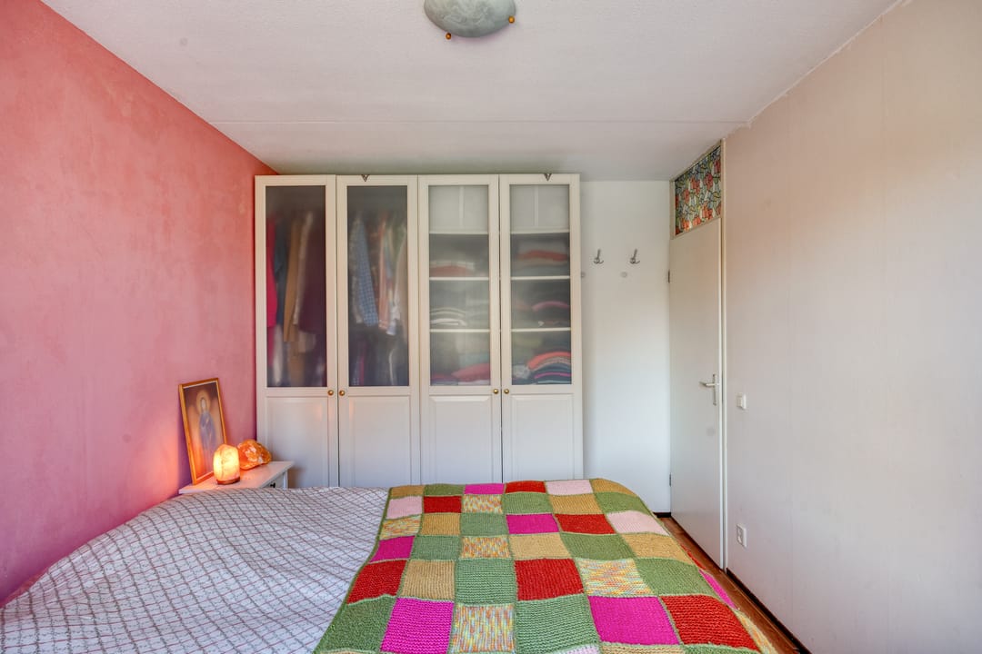 Spacious 6-room family home with sunny balcony in Zoetermeer Noordhove — 28