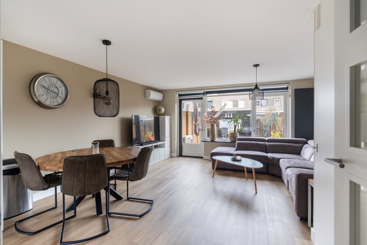 Foto 2 van Hondskruid 14