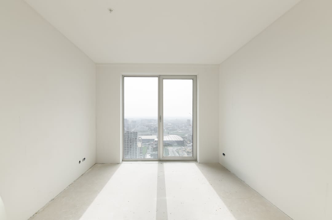 Exclusive Penthouse on the 31st Floor with Panoramic Views — 28