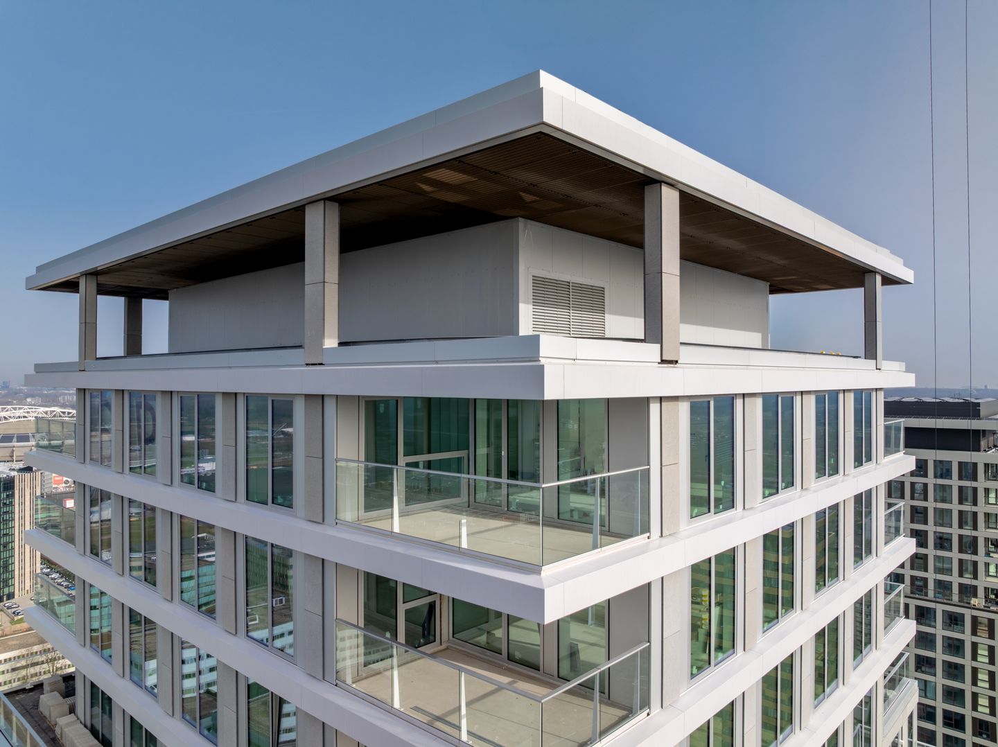 Exclusive Penthouse on the 31st Floor with Panoramic Views — 31
