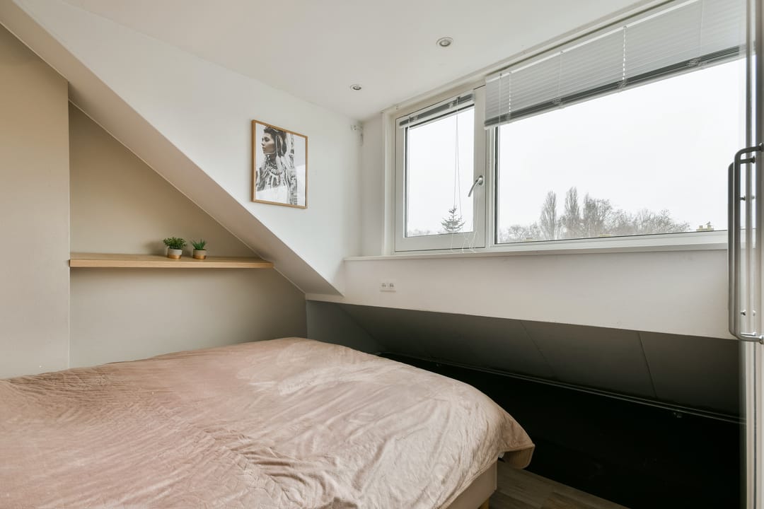 Charming Family Home with Four Bedrooms and Deep Backyard — 25