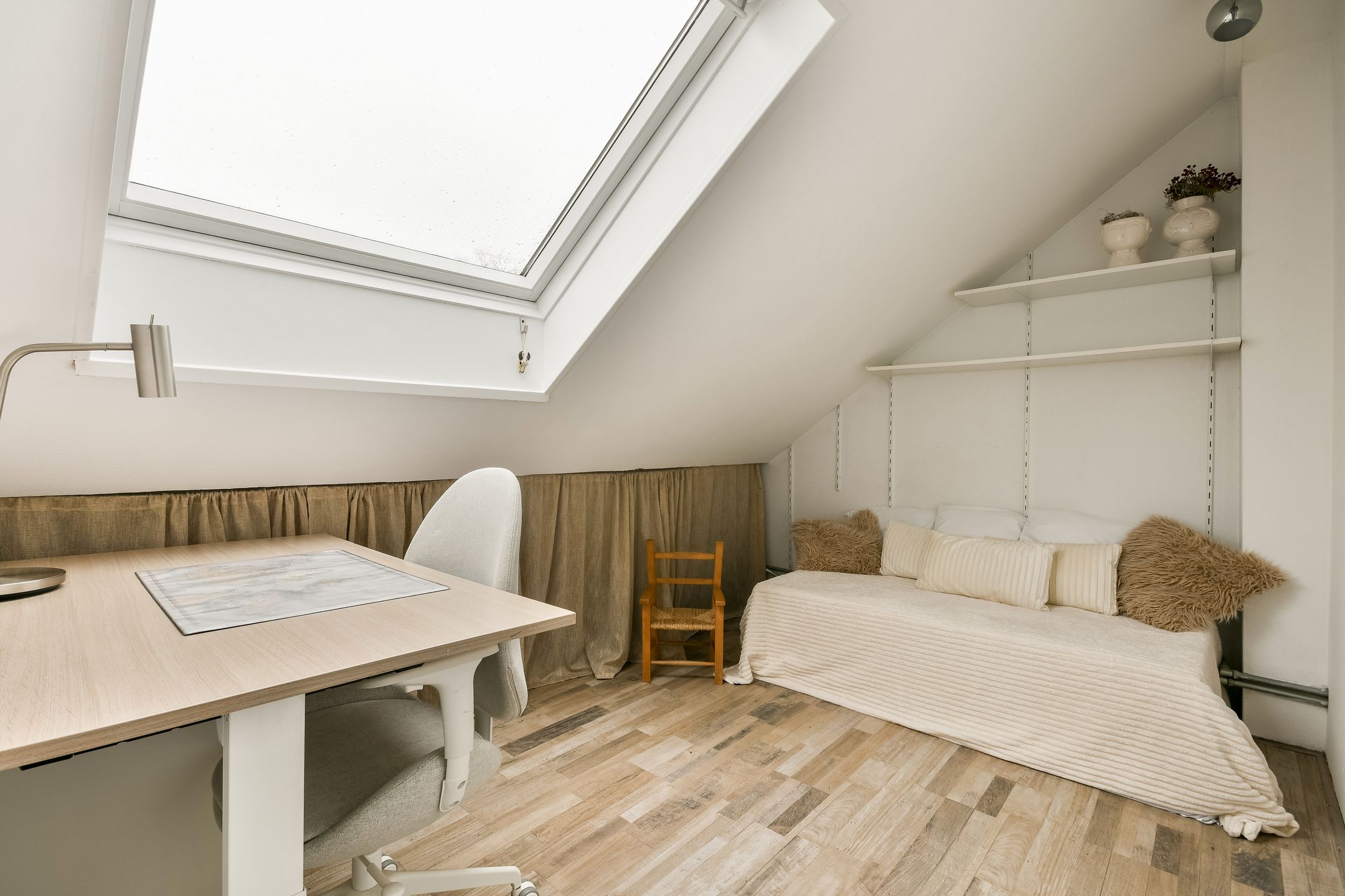 Charming Family Home with Four Bedrooms and Deep Backyard — 27